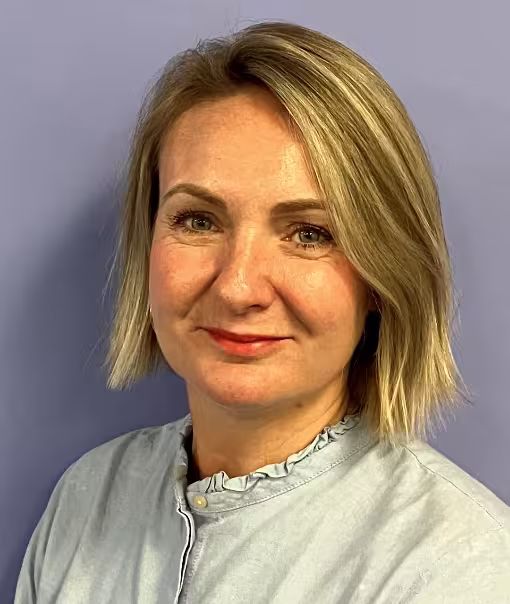 Ms Emma Marriott